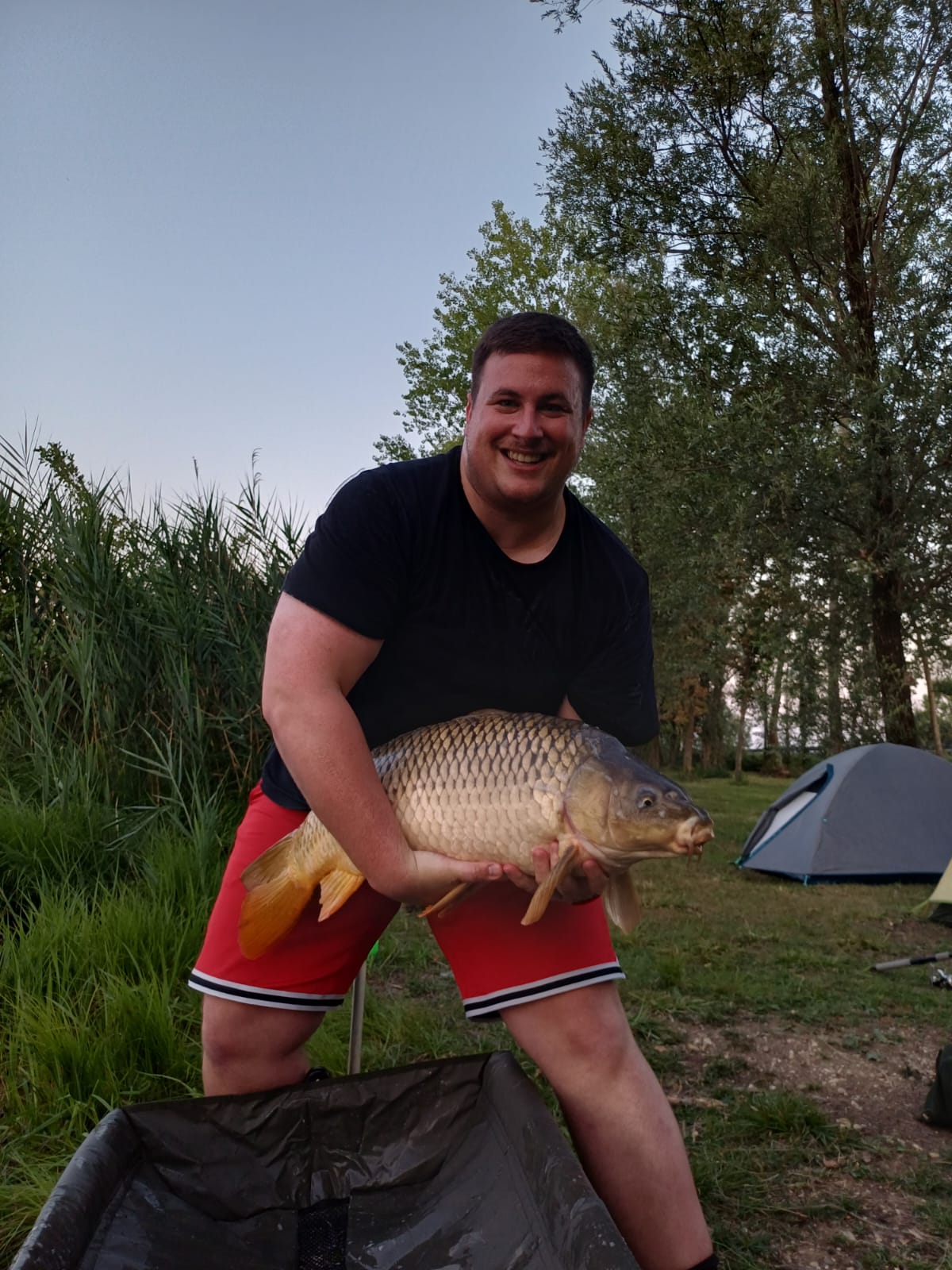 Il pesce più grande della sessione, stimato tra 9,5 e 10,5 kg: niente dinamometro con noi.
