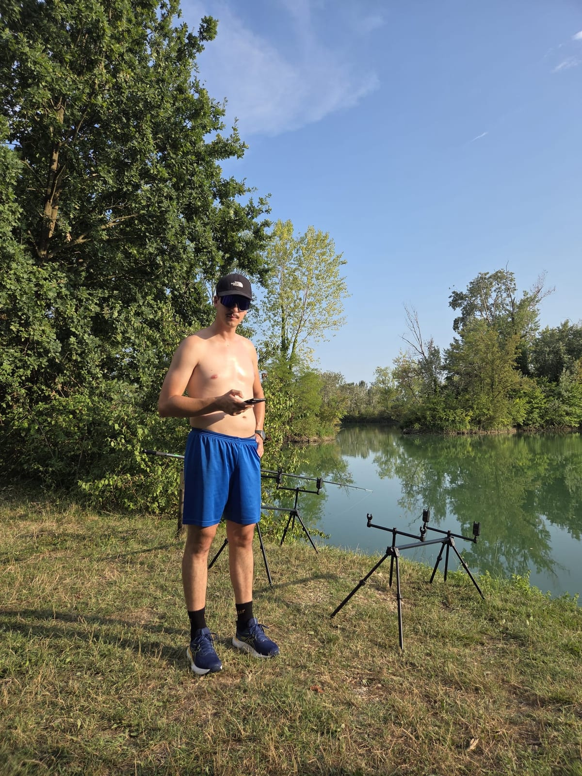Jack davanti ai rod pod, nella luce di fine giornata
