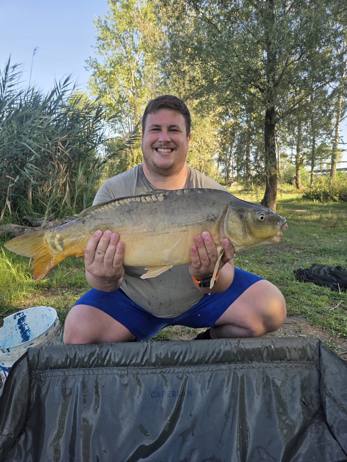 L'ultimo lancio delle 18:30, con le canne già quasi smontate: una specchi da 5,785 kg.