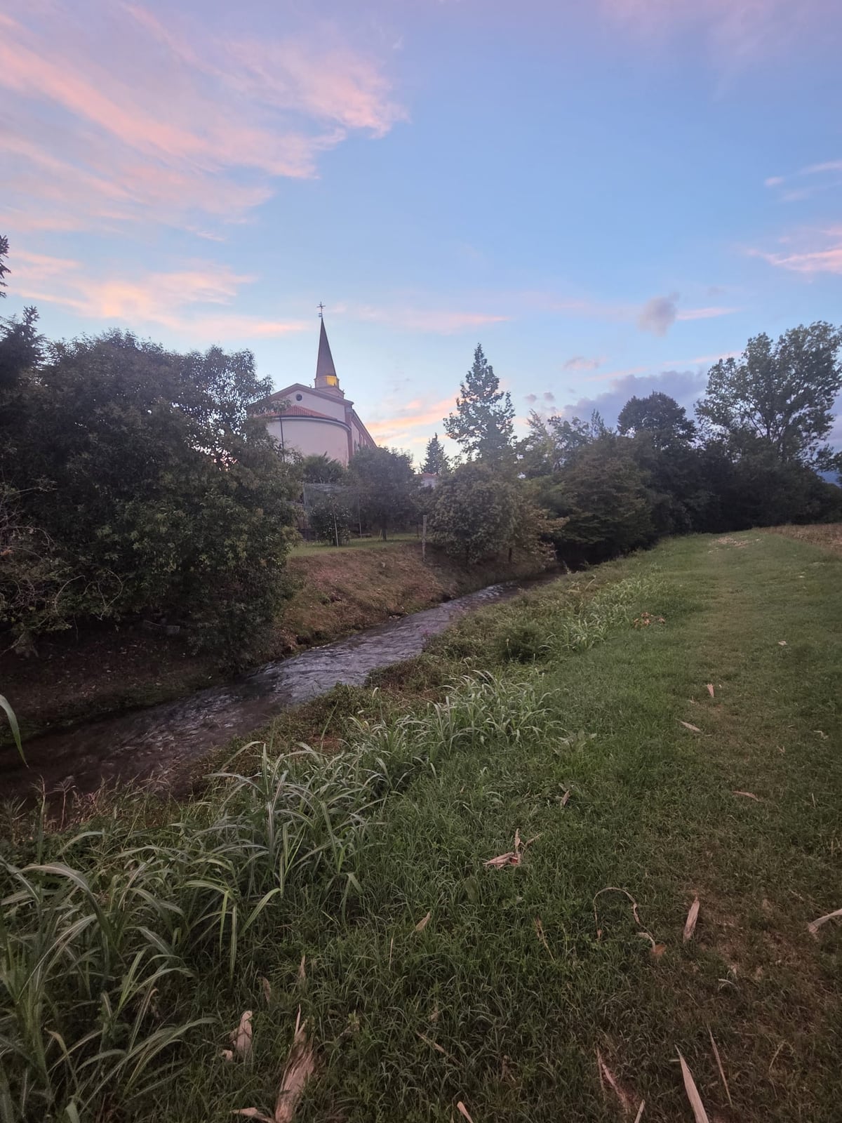 Il campanile di Francenigo dietro il fiume, alla fine della sessione