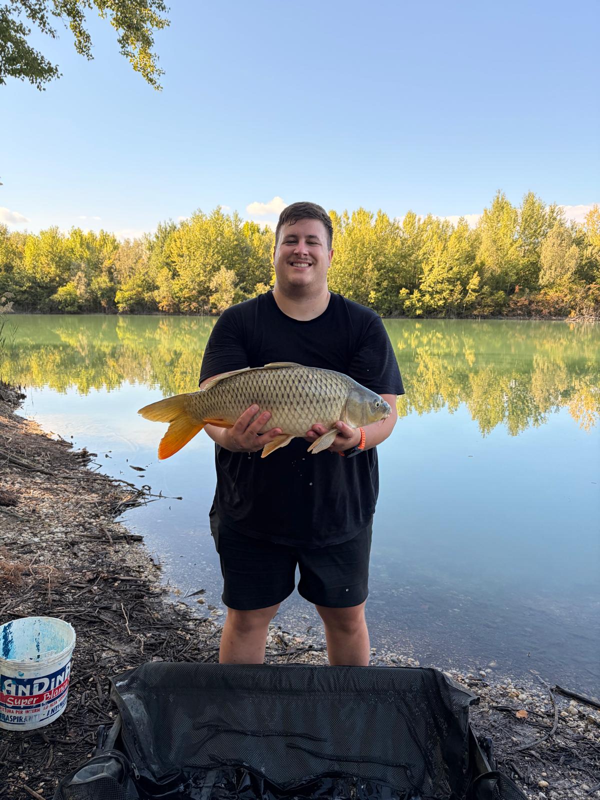 4,105 kg.